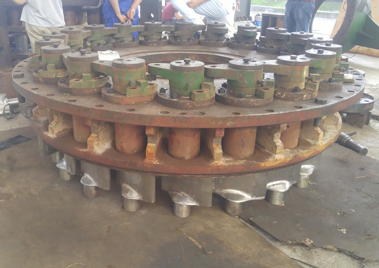 스테인레스 강 / 무쇠 안내 날개 2-50T 수력 전기 터빈 발전기 2-50MW